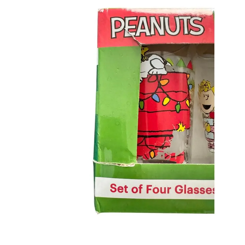 Peanuts Christmas Glassware Set of 4 Snoopy Charlie Brown 16oz Holiday Tumblers